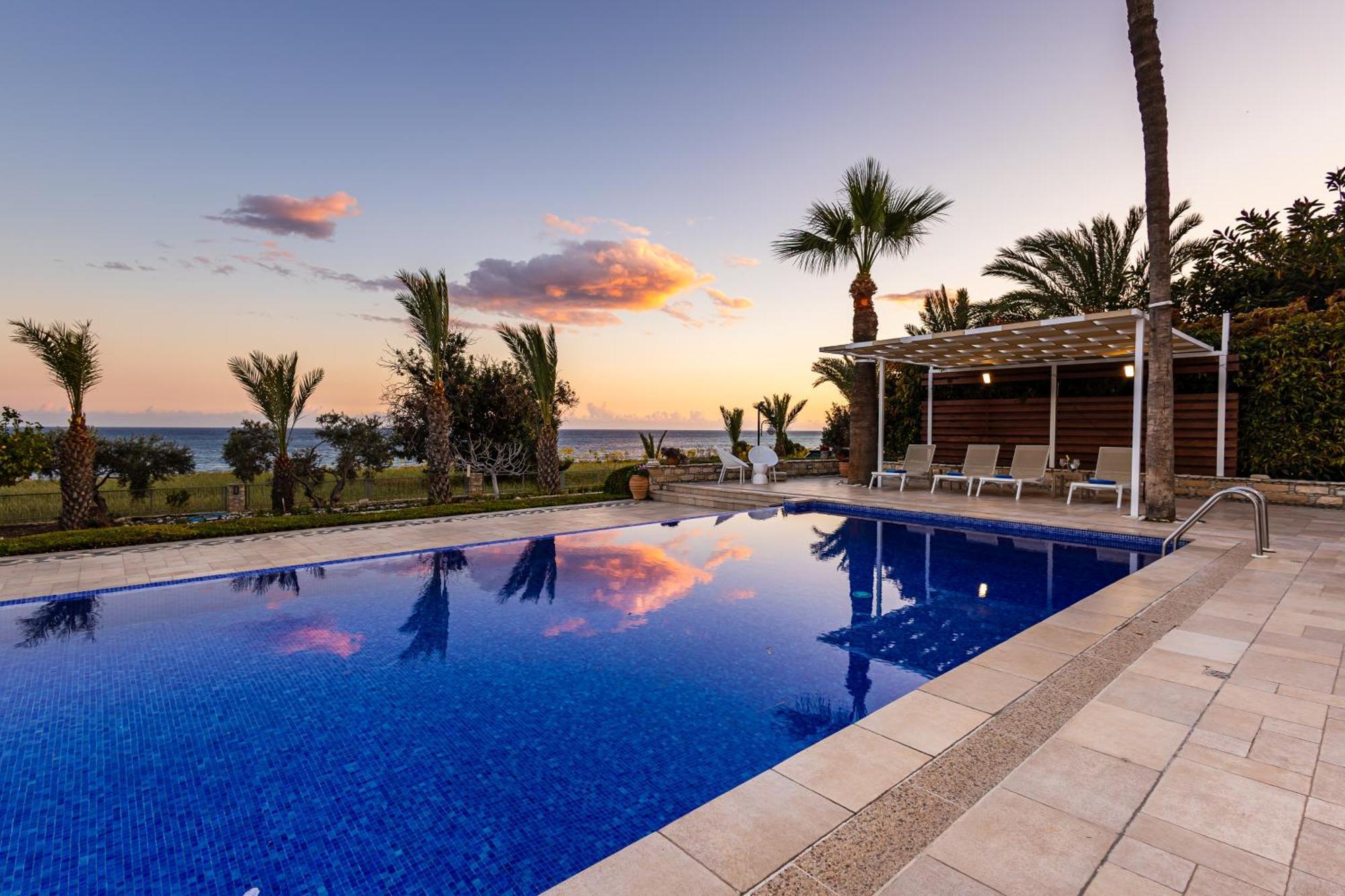 Villa Chrysta Agios Theodoros ภายนอก รูปภาพ
