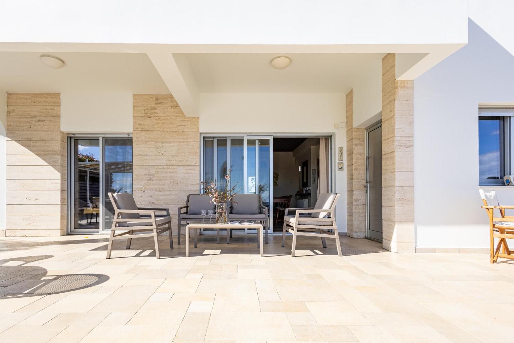 Villa Chrysta Agios Theodoros ภายนอก รูปภาพ